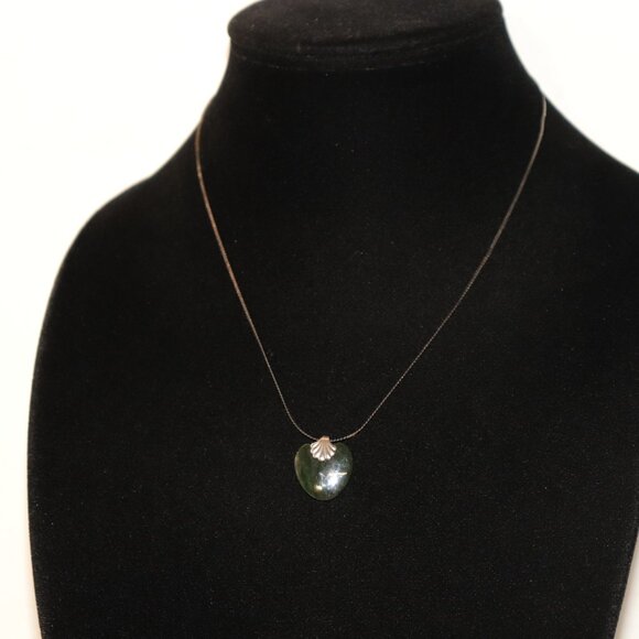 💚 Sterling Silver Chain Necklace with Green Heart Pendant  ✨ - Picture 5 of 6